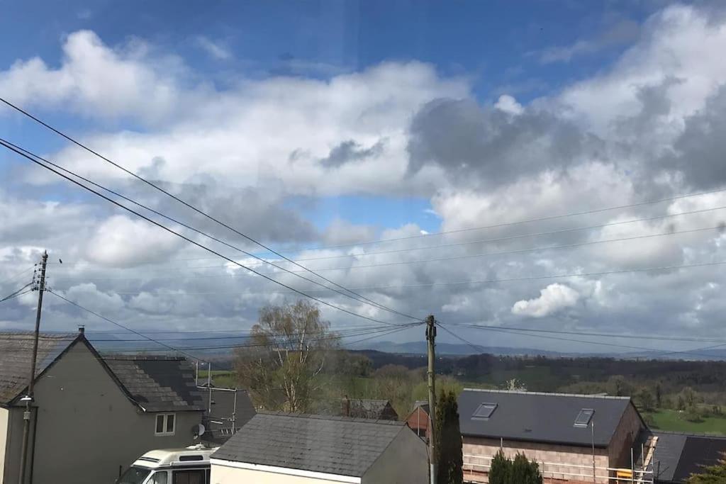 Cheerful Two Bedroom Cottage In The Forest Of Dean Lydbrook Exterior photo